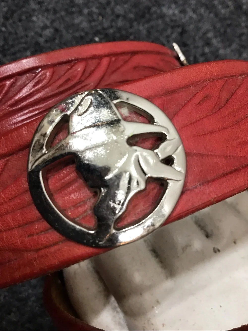 Vintage 90’s Justin red tooled leather belt silver conchos 30